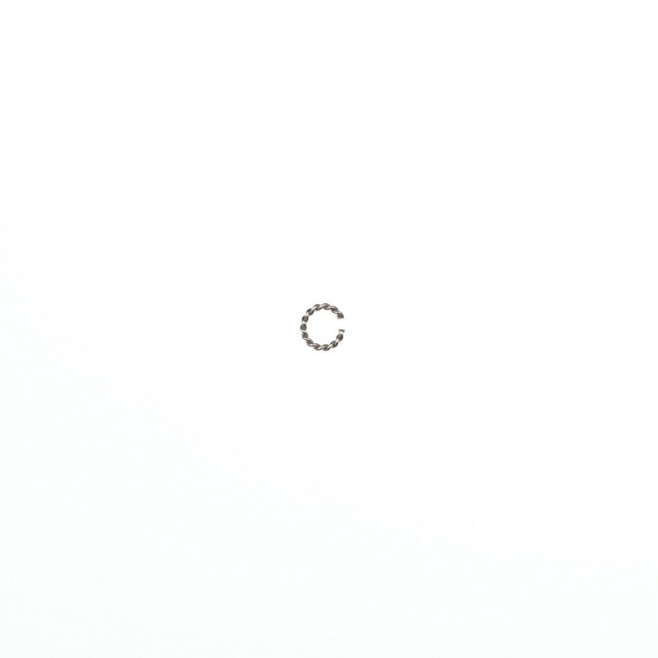 サージカルステンレス素材