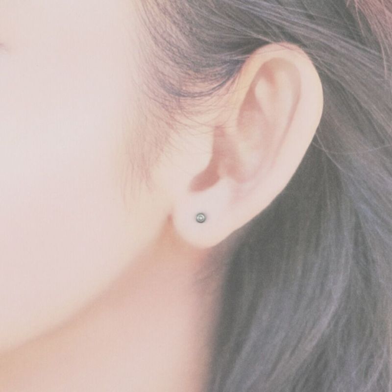 お椀皿 3mm ピアス ［ 銀 シルバー ］イメージ画像