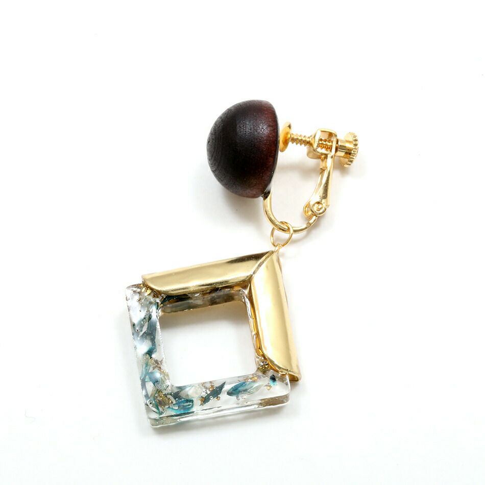 カン無し 丸皿 8mm イヤリング ゴールド 作品例