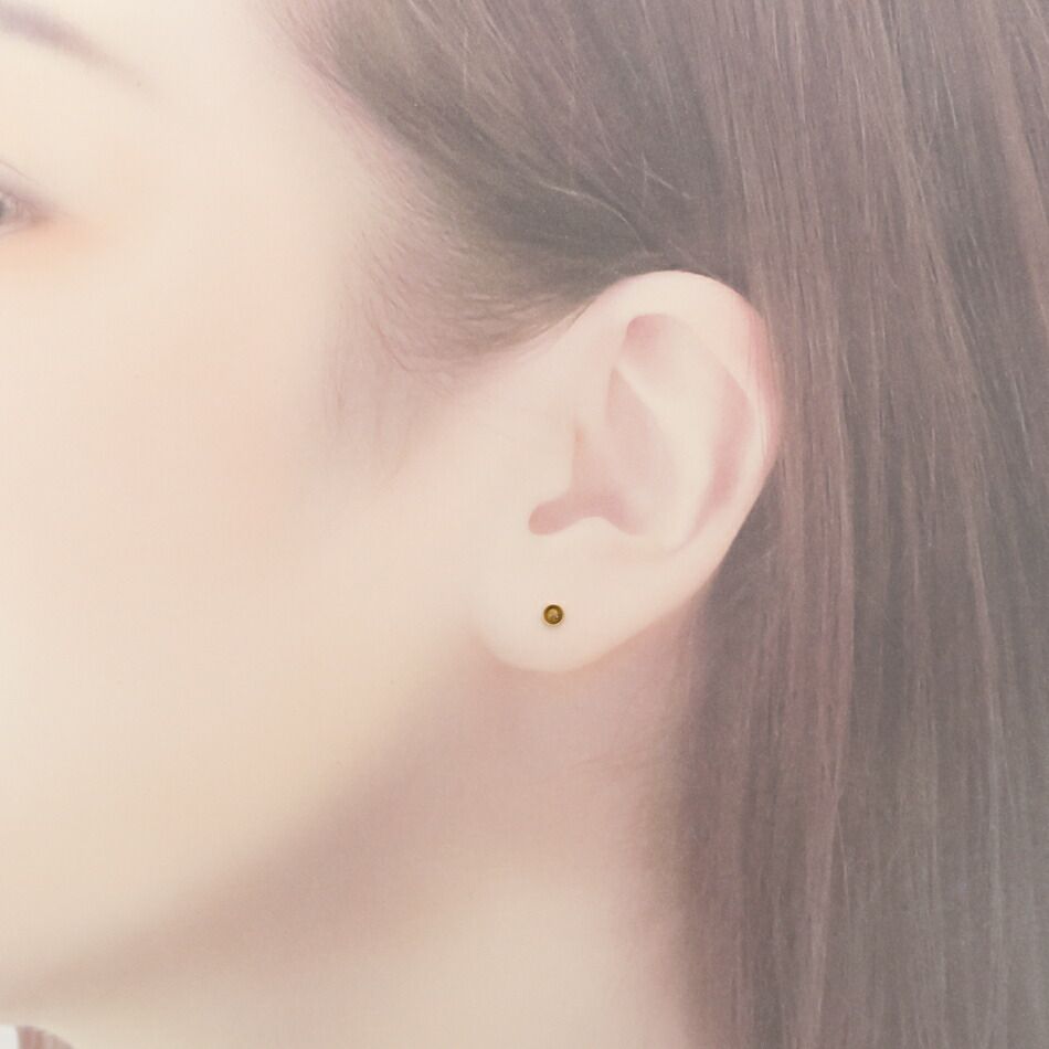  * 長い * 芯有り お椀ピアス 3mm ［ ゴールド 金 ］着画